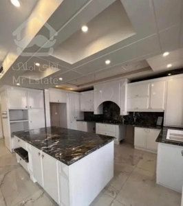 اجاره آپارتمان ۱۹۰ متری آرارات مالک هستم