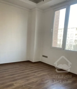 ۱۳۵ متری ۳ خواب گلزار/ ۲ جهت نورگیر