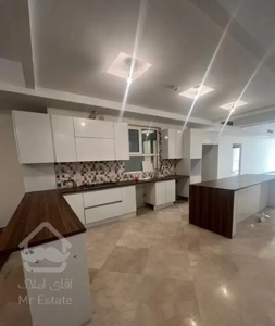 ۲۱۰ متر یک خواب مستر، گلزار