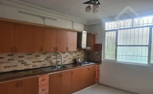 آپارتمان ۱۲۰ متری\ ۲ خوابه\ طبقه ۱\خاقانی