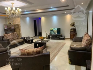 ۱۳۰ متر ۳ خواب فول امکانات