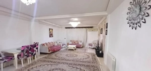 فروش واحد ۱۱۰ متری در خیابان معلم