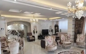 ۲۰۰ متر / ۳ خواب / بلوارسجاد نسترن