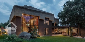 فرمانیه ثروتی، ۹۲۰ متر ویلای لوکس نوساز