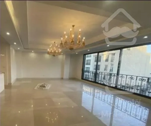 ۱۰۷ متر* کلید نخورده * ۱ساله *تاپ لوکیشن *چهارباغ