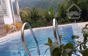 اجاره روزانه ویلا استخردار روباز ۴خواب جنگلی