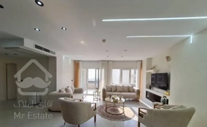 اپارتمان ۱۰۷ متری در جهان تاب با یک سویت مجزا