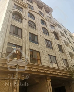 فروش ۱۳۰ متر آپارتمان دید شمال و جنوب