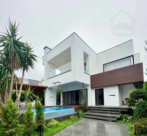 در آغوش جنگل با نسیم کوهستان