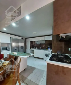 ۱۱۱متر/۲خواب/فول/سالن پرده خور/بازسازی شده