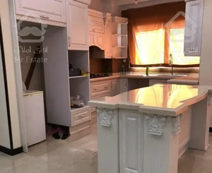 ۱۱۴متری مهران