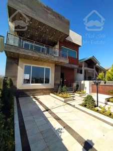 فروش ویلا ۲۵۰متری