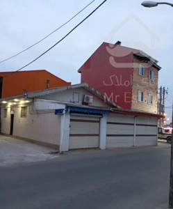 ویلایی 150متری با 3تا مغازه