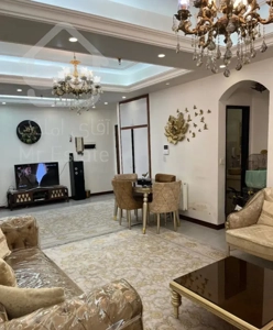 90متری نوساز و خوش ساخت پارکینگ جدا گانه ۲۵۰