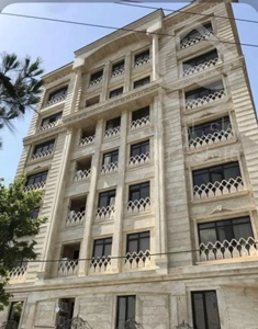 آپارتمان ۵۷متری با پارکینگ و انباری