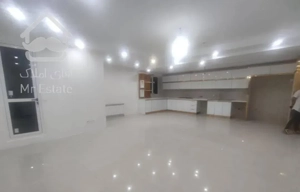 آپارتمان ۱۳۰ متری  دوخوابه