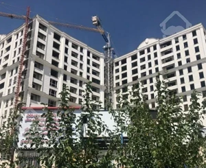 ۱۳۰ متر سه خواب*الماس رونیکا پلاس*دو جهت نورگیر