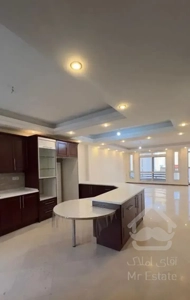 محمودیه / ۱۸۰ متر ۳ خواب/ طبقه آخر/دسترسی خلوت