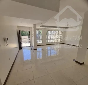 گوهردشت فاز 2 دربست 370 متر / 200 متر بنا / نوساز