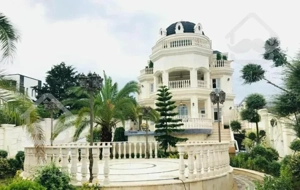 خریدکاخ ویلامجلل۱۰۰۰متری عمارت استخردارشهرک خصوصی