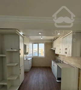 آپارتمان۷۰ متری/اسانسور/پارکینگ/انباری