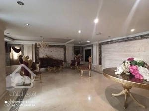 رهن و اجاره آپارتمان ۲۲۰ متری نیاوران