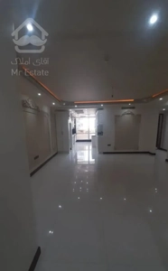 خیابان وزوایی/ ۱۲۸ متر/ ۳ خواب/ فول امکانات