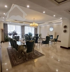 ۱۱۰متر فول سالن پرده‌خور درحد نوساز (اباذر)