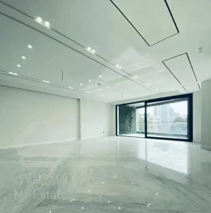 ۱۱۴متر/تک واحدی/نوساز/ویو ابدی/قابل تهاتر