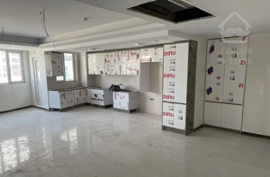 آپارتمان دریاچه سه خوابه