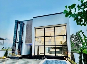 مدرنیته نما شیشه ای(مهندسی ساز)تاپ لوکیشن//ارزنده