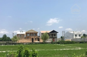 ویلا ۳۲۰ متری با سند تک برگ