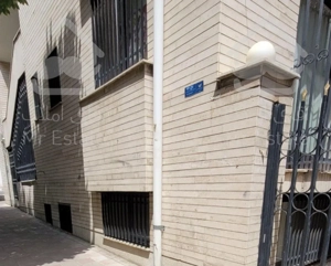 فروش زیر همکف ۸۰ متری ۷پله به پایین