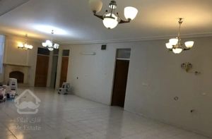 طبقه دوم منزل۴خوابه سالن بزرگ بلوار گلستان