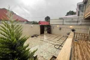 ویلا ۲۰۵ متر نوساز //سند تک برگ ۱۸۰متر بنا