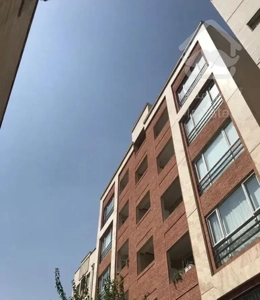 122 متر دو خوابه کلید نخورده خ خورشید