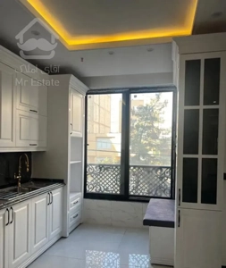 آپارتمان 250متری حیاط دار قلب زیباشهر *عبدی*