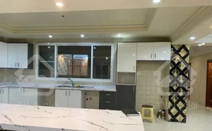 گل غرب تهران (اباذر ٢٥٠متر)