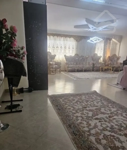 آپارتمان ۱۱۰ متری . خوش نقشه . شخصی ساز