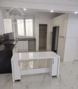 واحد مسکونی اداری تاپ لوکیشن محبوبی