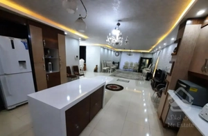 سه طبقه رباط سوم جنب مترو