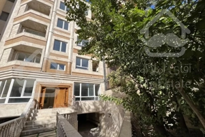 ۱۰۰متر ۲خواب ۲پارکینگ کلید نخورده  شیک