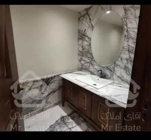 رهن و اجاره اپارتمان ۲۰۰متری در فرمانیه