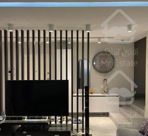 آپارتمان ٢٠٠ متری با بازسازی حرفه ای