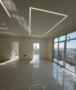 ۸۱متر غرق نور روبنماو آفتاب دارای ۱۲۰۰ وام آماده