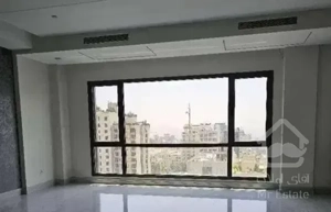 ۹۳ متر نوساز کلید نخورده رو به آفتاب متریال برند