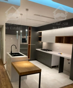 ۱۱۱متر میدان فرهنگ مالک واحد هستم