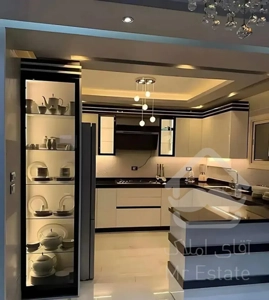 118 متری/ ۸ واحدی/کاملا جنوبی/ پاسارگادشرقی