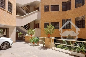 فروش۱۷۵متر آپارتمان ویلا فاز ۴ شهرک غرب