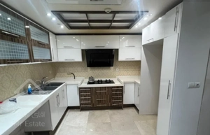 فروش آپارتمان ۱۴۲ متری ۳ خوابه در شهرک غرب